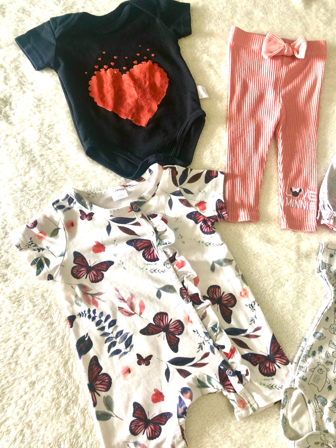 👶✨DISNEY 子供服5点セット（サイズ：生後3～6ヶ月、女の子用🌟✨の写真3枚目
