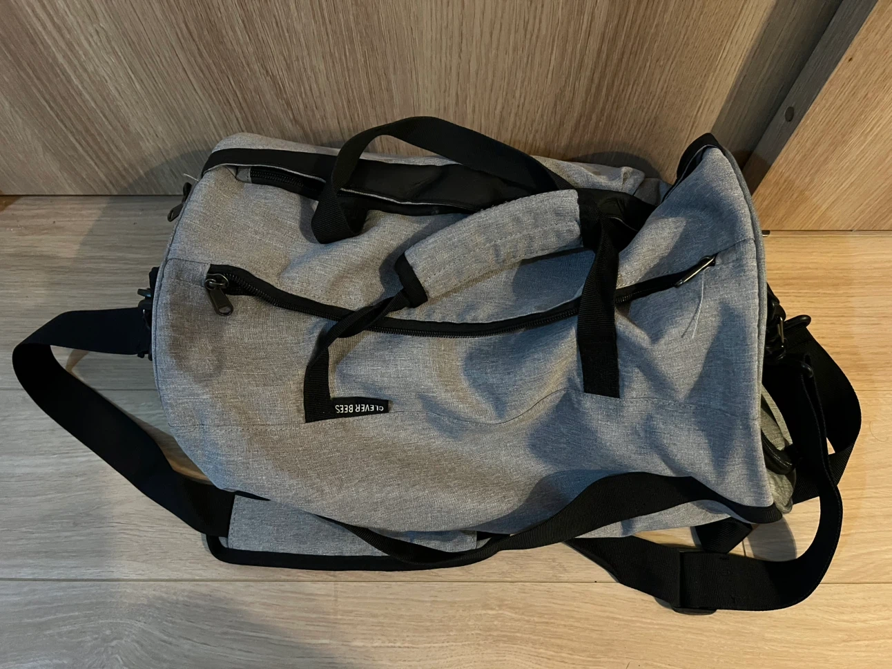 【2,000円】スポーツバッグ25L+MIZUNO室内テニスシューズ 約25.5cmの写真4枚目
