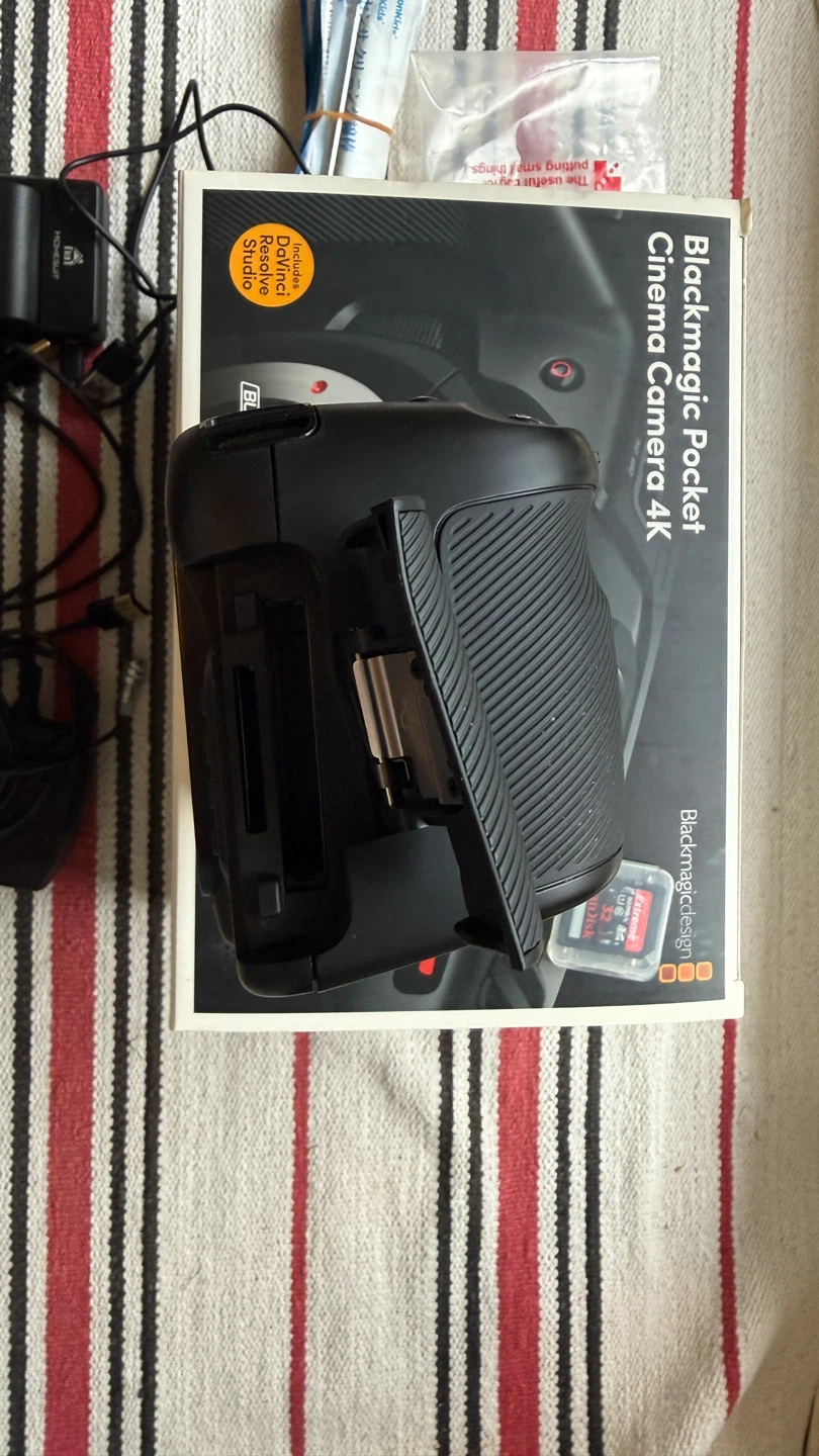 BMPCC 4K San Disk 32gbカード付きの写真5枚目