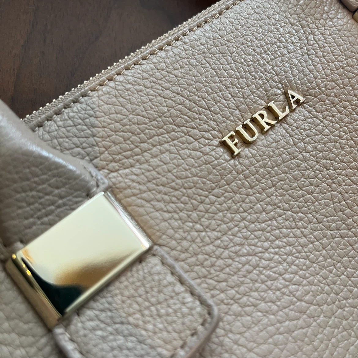 【美品】✨FURLA フルラ ハンドバッグ ベージュ