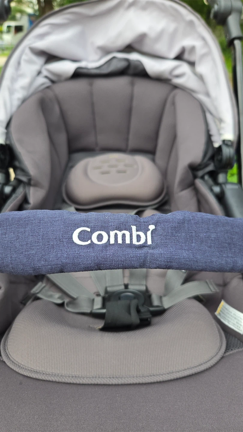 combi ベビーカー ネイビーの写真8枚目