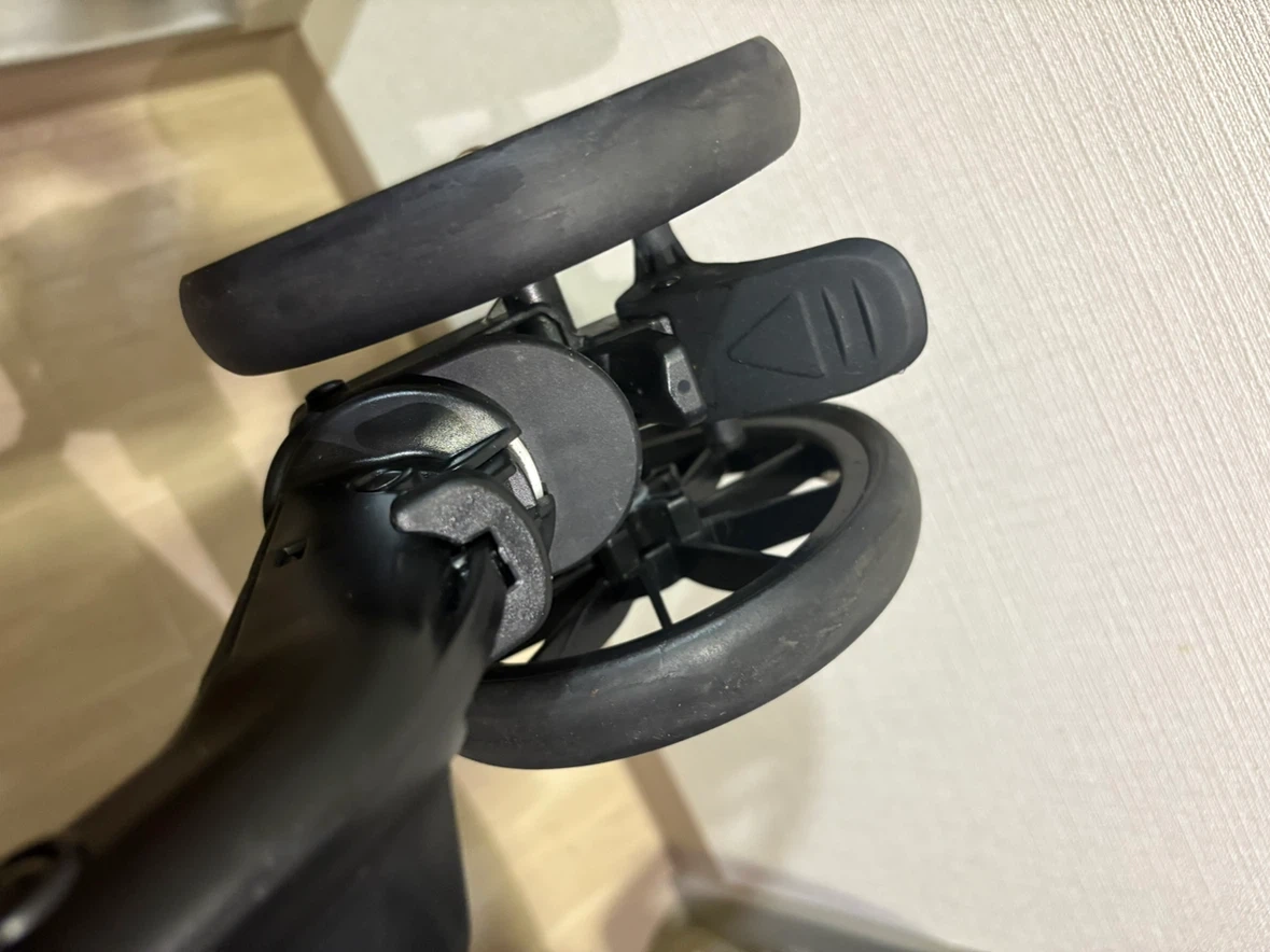 combi ベビーカー ネイビーの写真10枚目