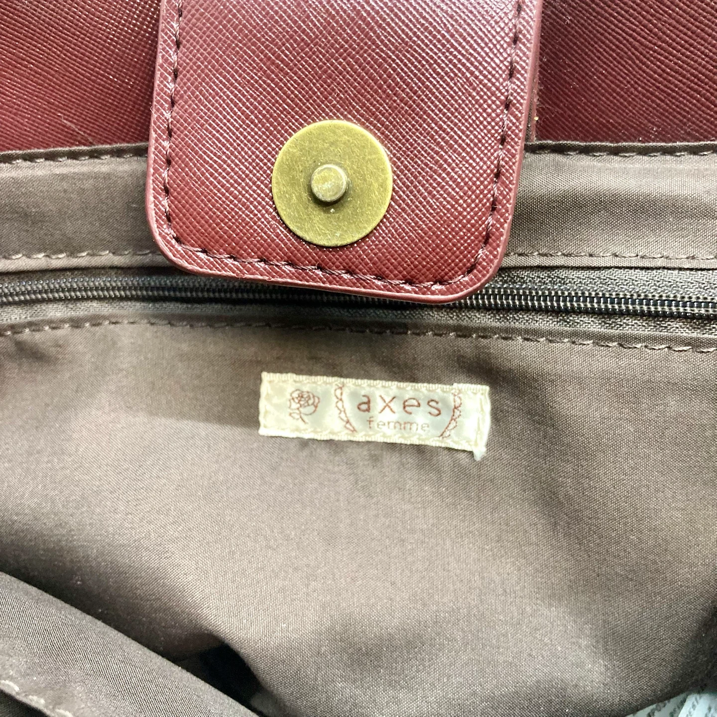 【美品】蝶々チャーム付き ハンドバッグ axesfemme アクシーズ ファム 合成皮革の写真8枚目
