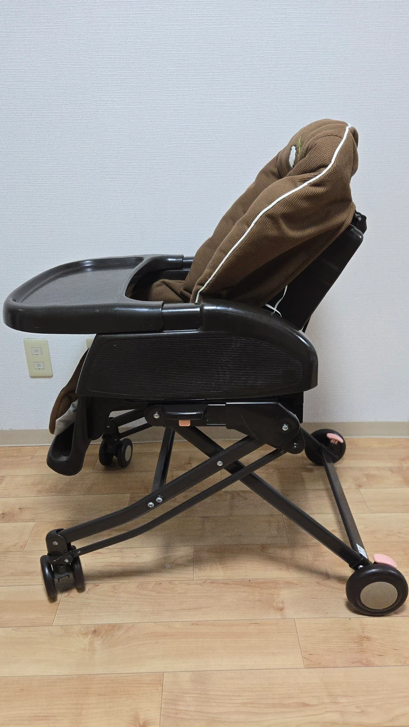 アップリカ ハイローチェア 西松屋モデルの写真2枚目