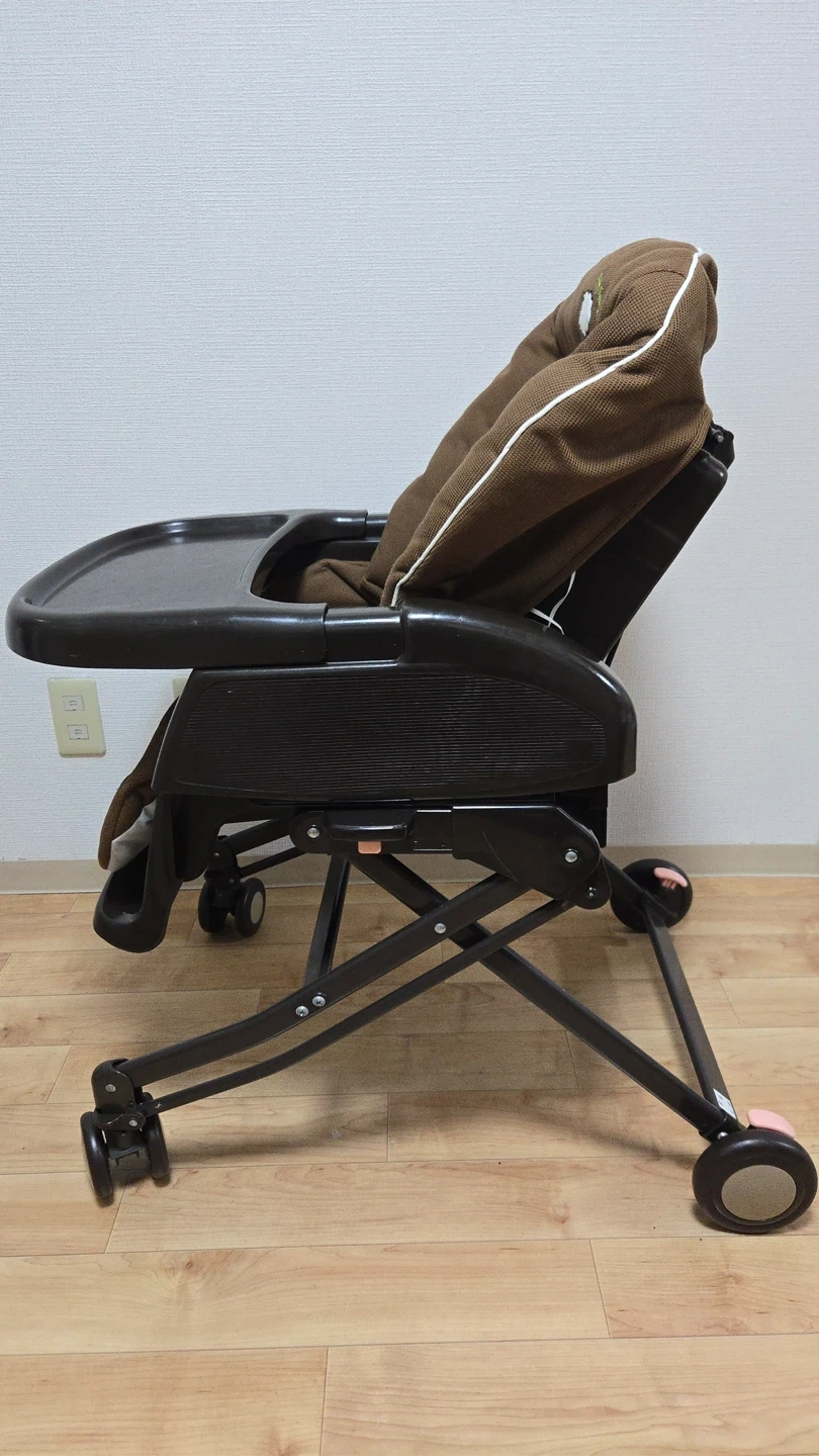 アップリカ ハイローチェア 西松屋モデルの写真2枚目