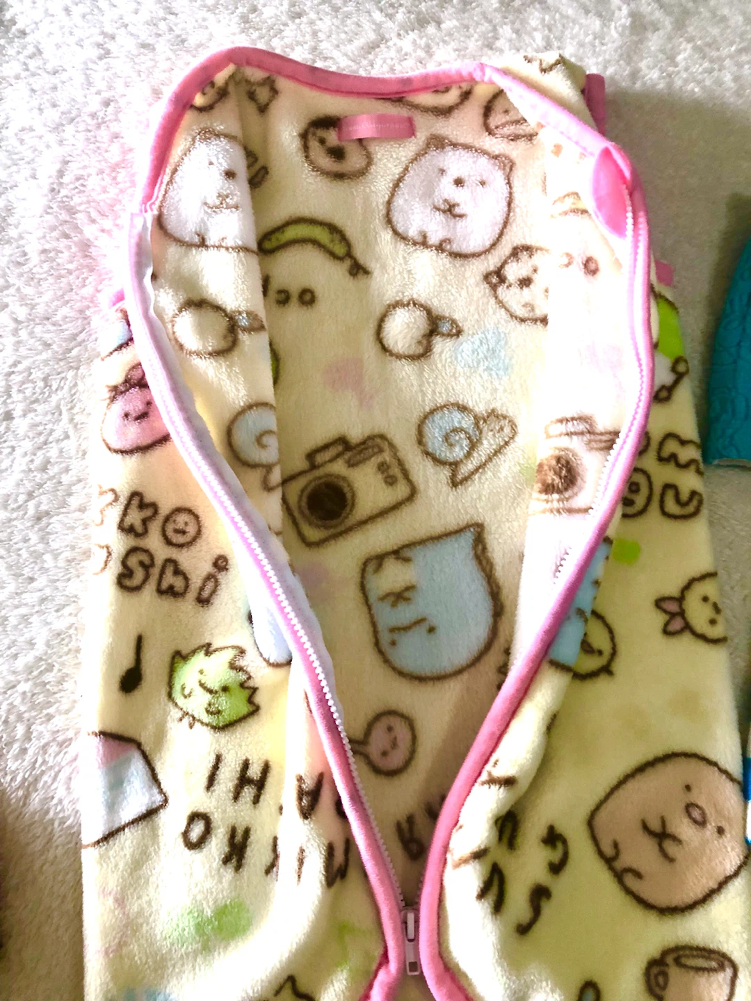 👧✨すみっコぐらし ベスト＆ネックウォーマー 3点セット✨の写真3枚目