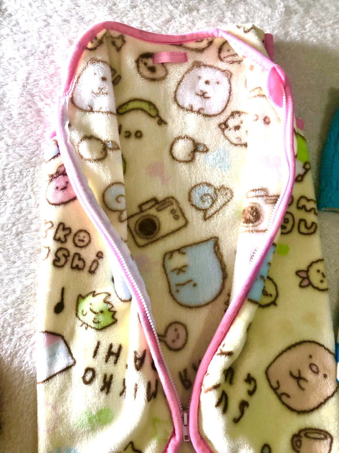 👧✨すみっコぐらし ベスト&ネックウォーマー 3点セット✨の写真3枚目