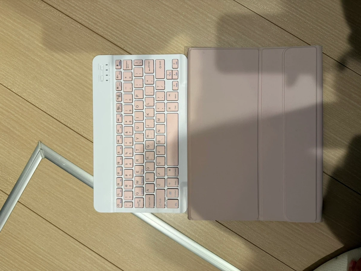 タブレットスタンド&キーボードセットの写真2枚目