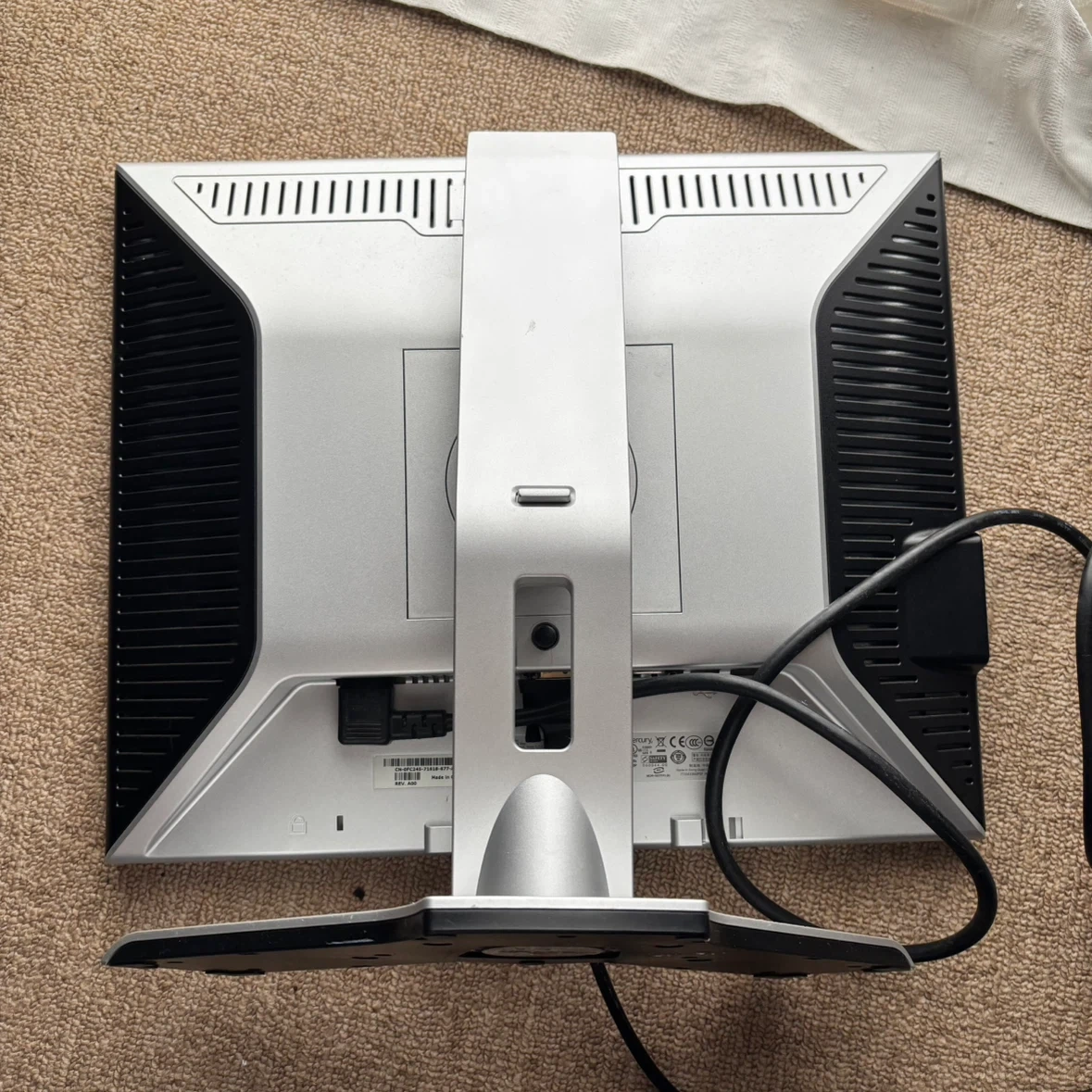 DELL製 19インチモニターディスプレー スピーカー内蔵の写真2枚目