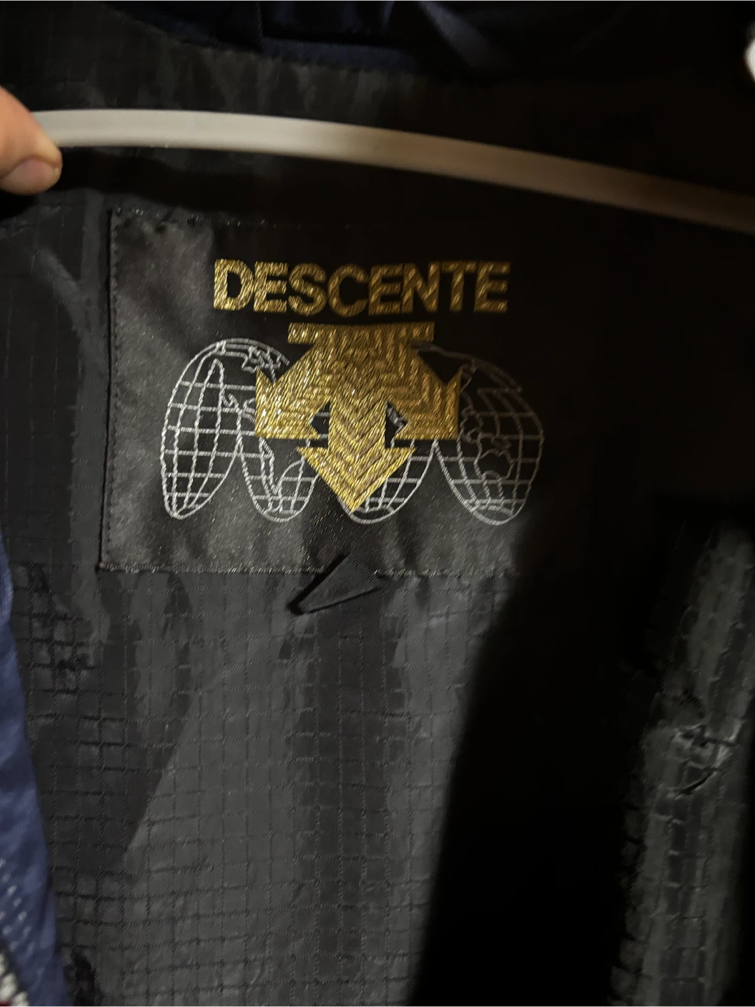 DESCENTE スキーウェア 上下セット 160サイズ位の写真7枚目