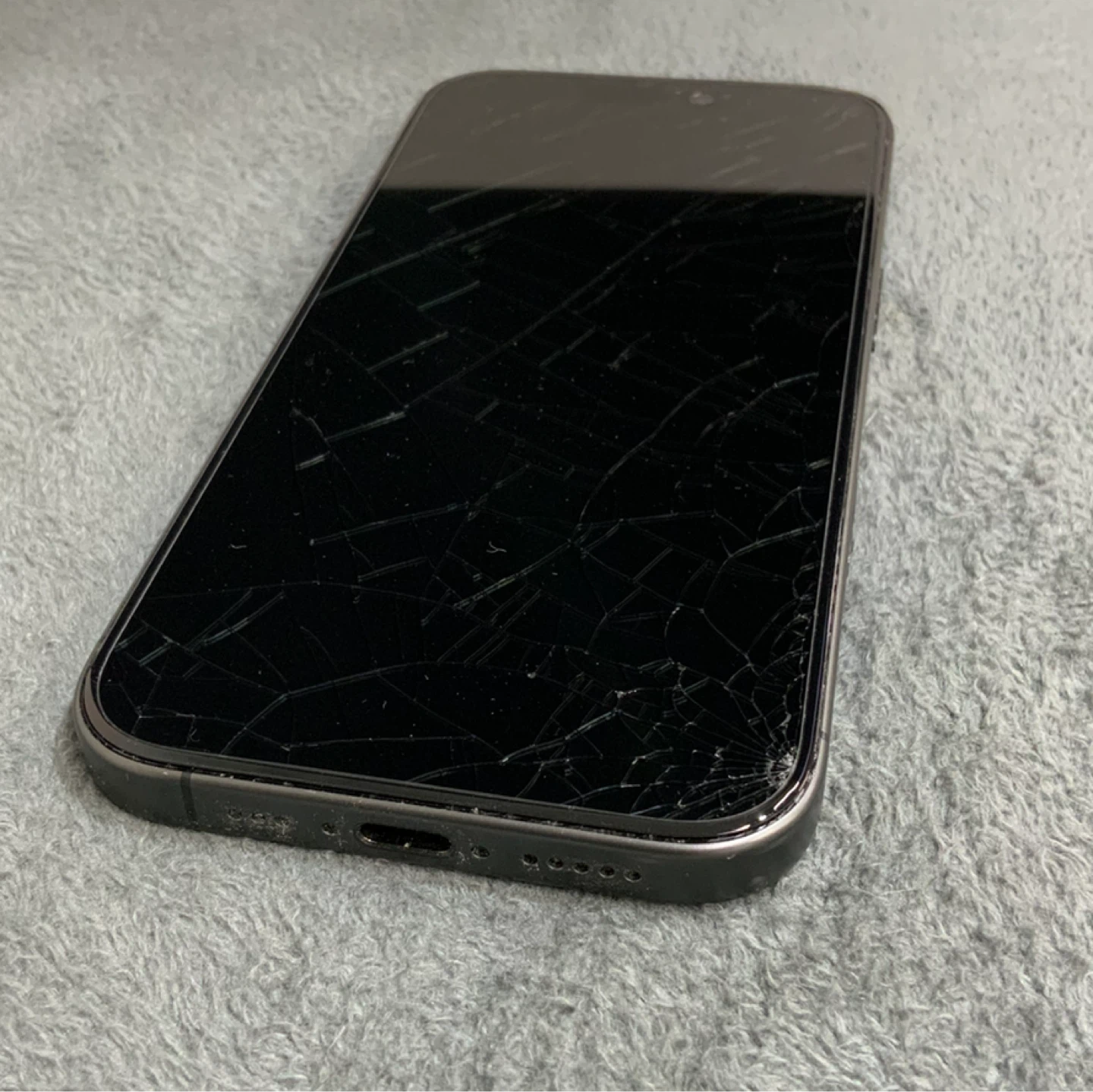 アップル iPhone 17 ブラック 256GB 本体＋ケースの写真9枚目