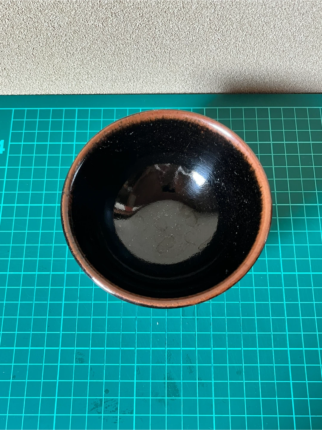黒釉 陶器 茶碗の写真2枚目
