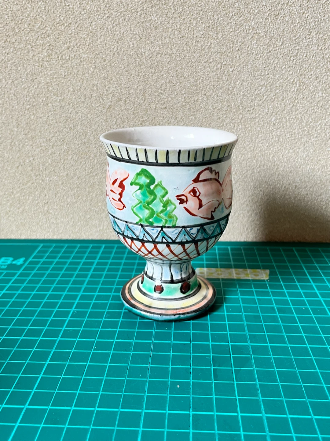 金魚柄 陶器製 ゴブレットの写真3枚目