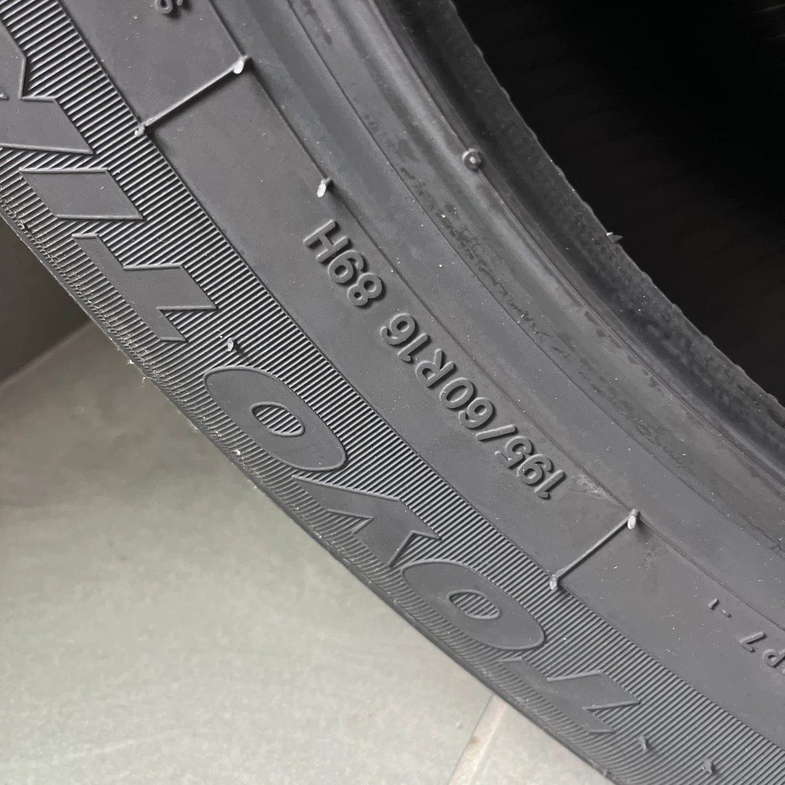 2本　トーヨータイヤ トランパス mp7 夏タイヤ　195/60R16 89Hの写真3枚目