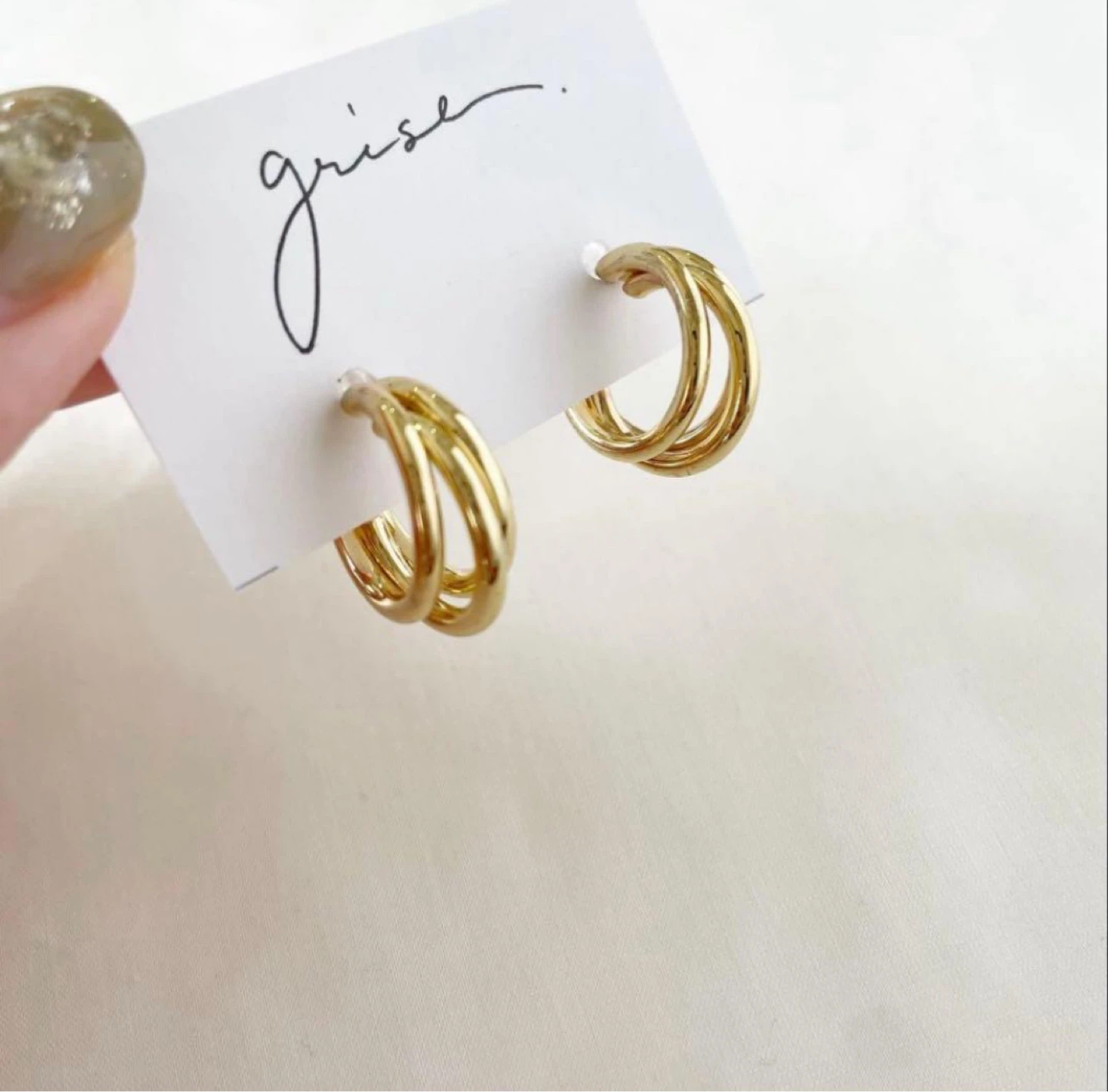 ピアス ゴールド アクセサリーの写真2枚目