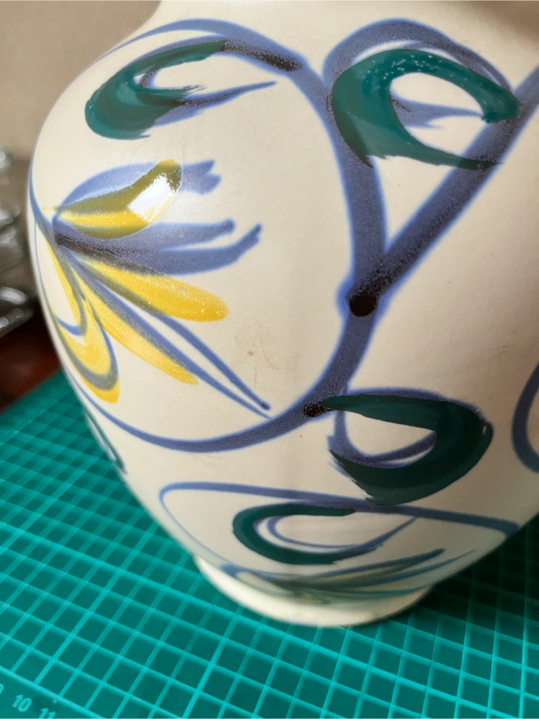 花瓶 陶器 手描き 植物柄 壺の写真3枚目