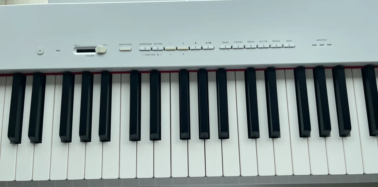 YAMAHA 電子ピアノ P-225 2023年製の写真3枚目