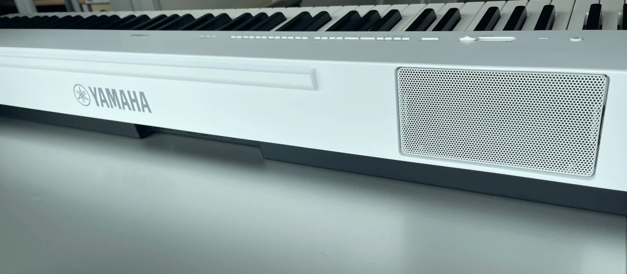 YAMAHA 電子ピアノ　P-225 2023年製の写真4枚目