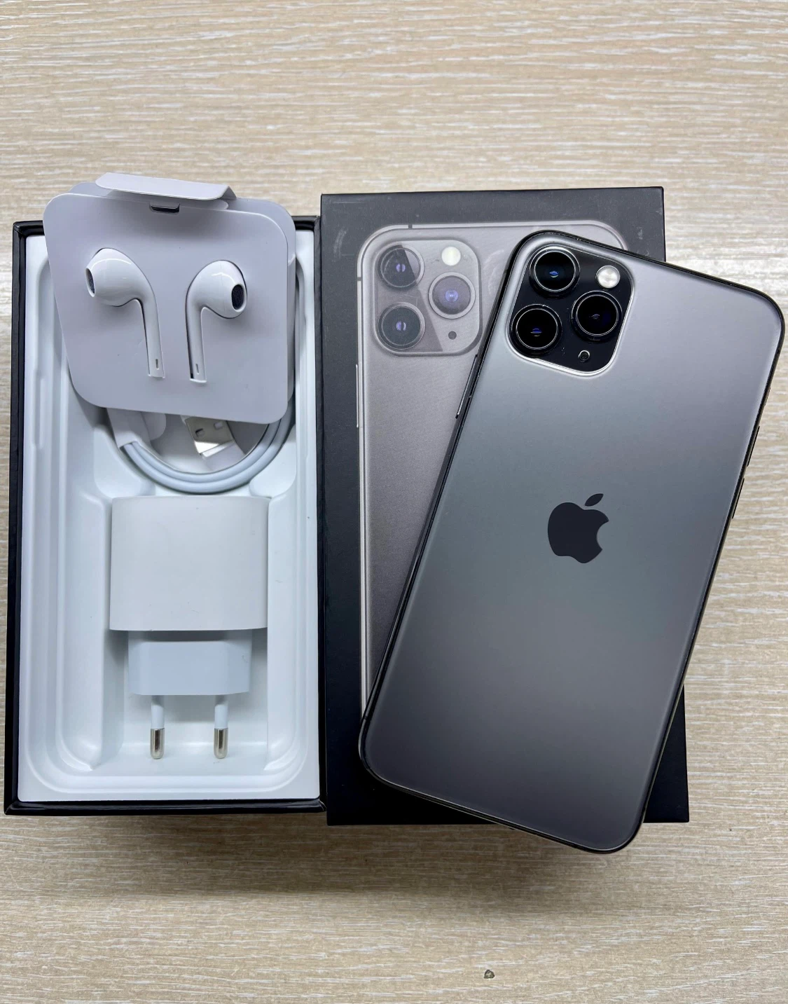 iPhone 11 Pro スペースグレイsimフリー