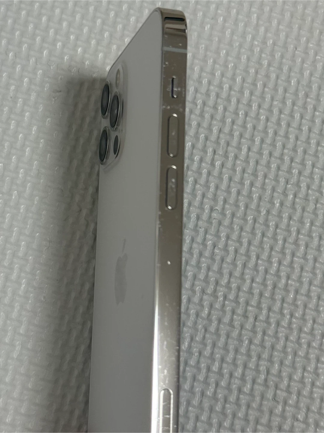 iPhone 12 Pro 256GB シルバー SIMフリーの写真4枚目