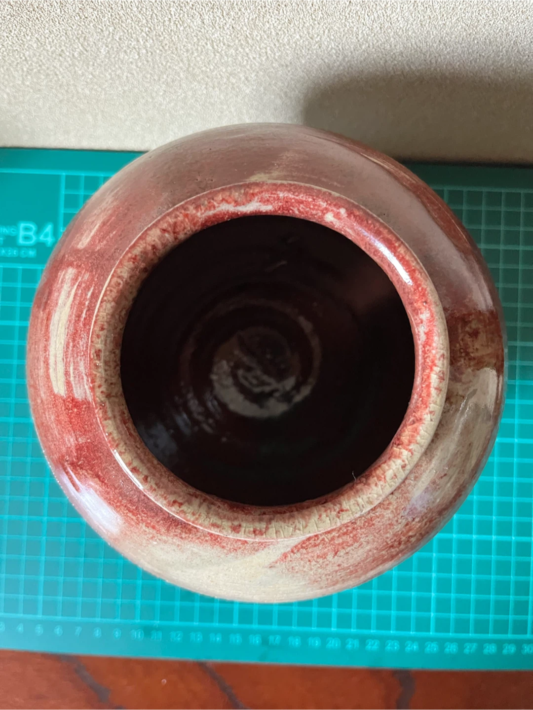 陶器 花瓶 壺 赤色 貫入入りの写真3枚目