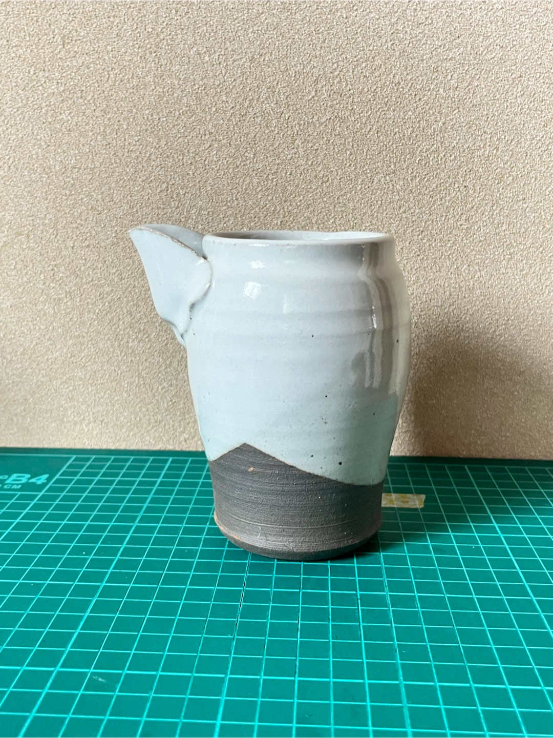 注ぎ口付き 片口 陶器 抹茶碗風