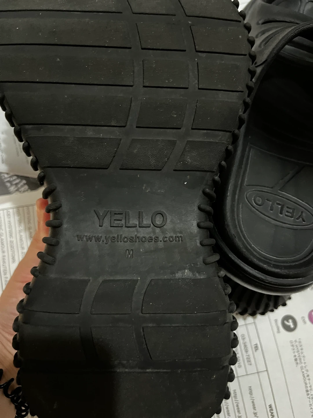 YELLO 厚底サンダル ブラック Mサイズの写真2枚目