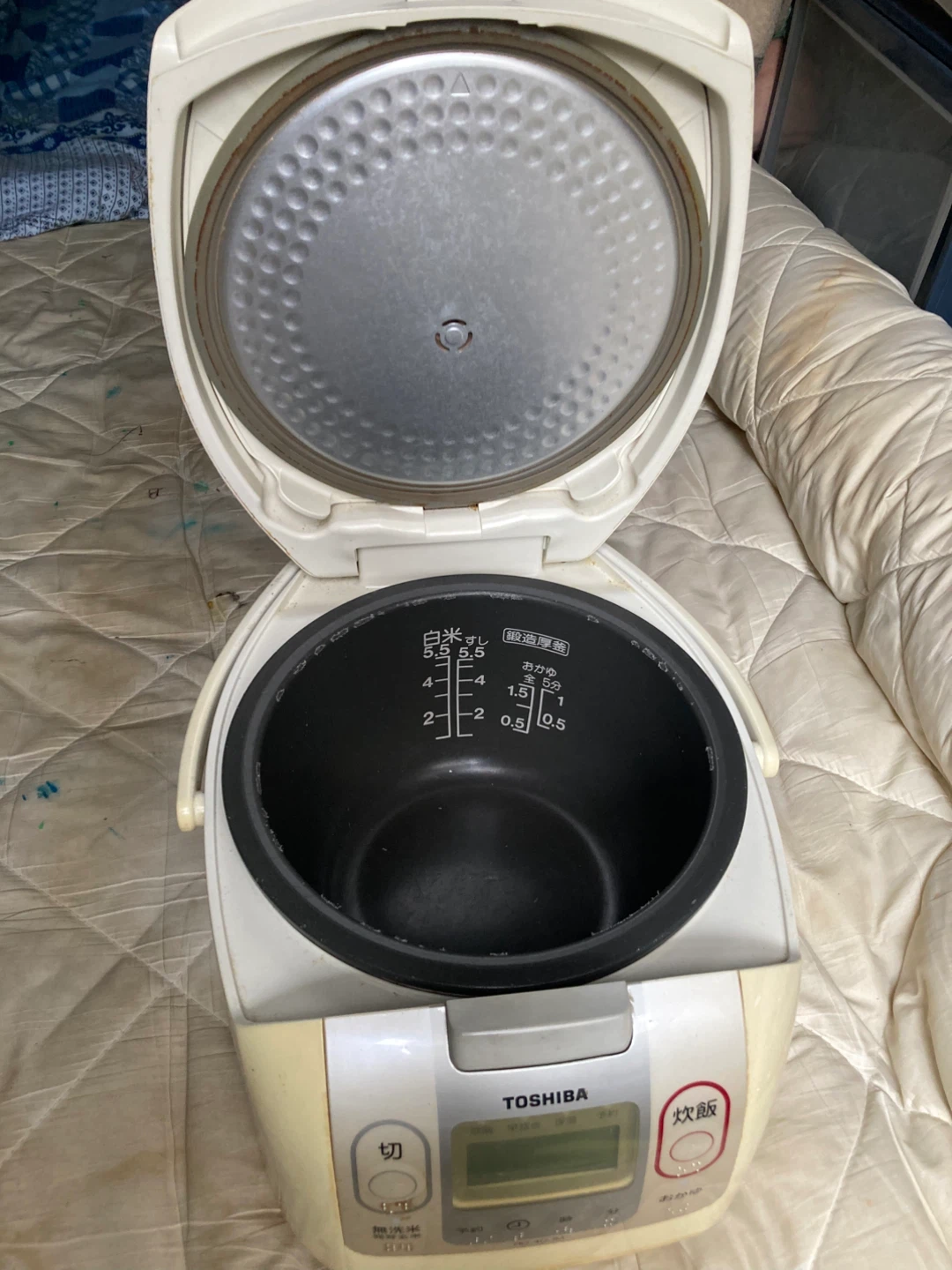 東芝 炊飯器 RC-10JM 5.5合