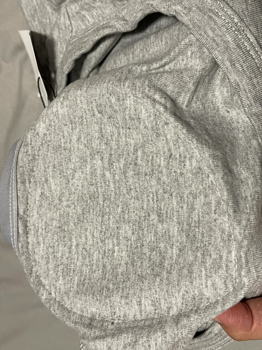 アロヨガ クロップドTシャツ グレーの写真3枚目