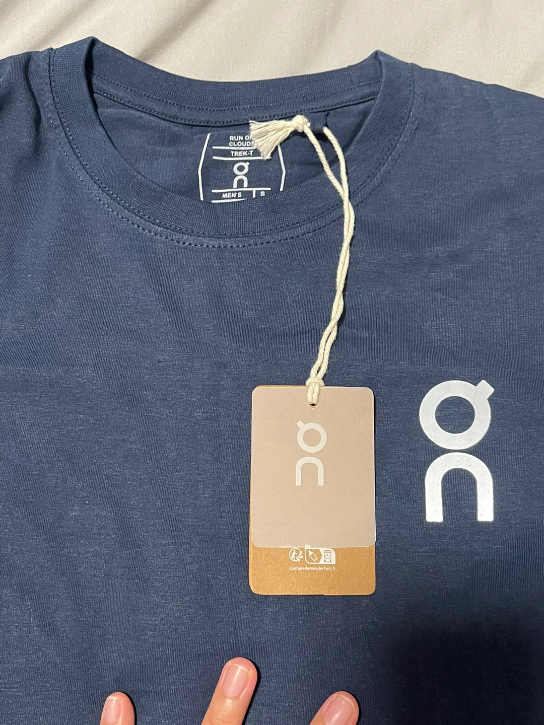 オン ランニング メンズ Tシャツ ネイビー Sサイズの写真3枚目