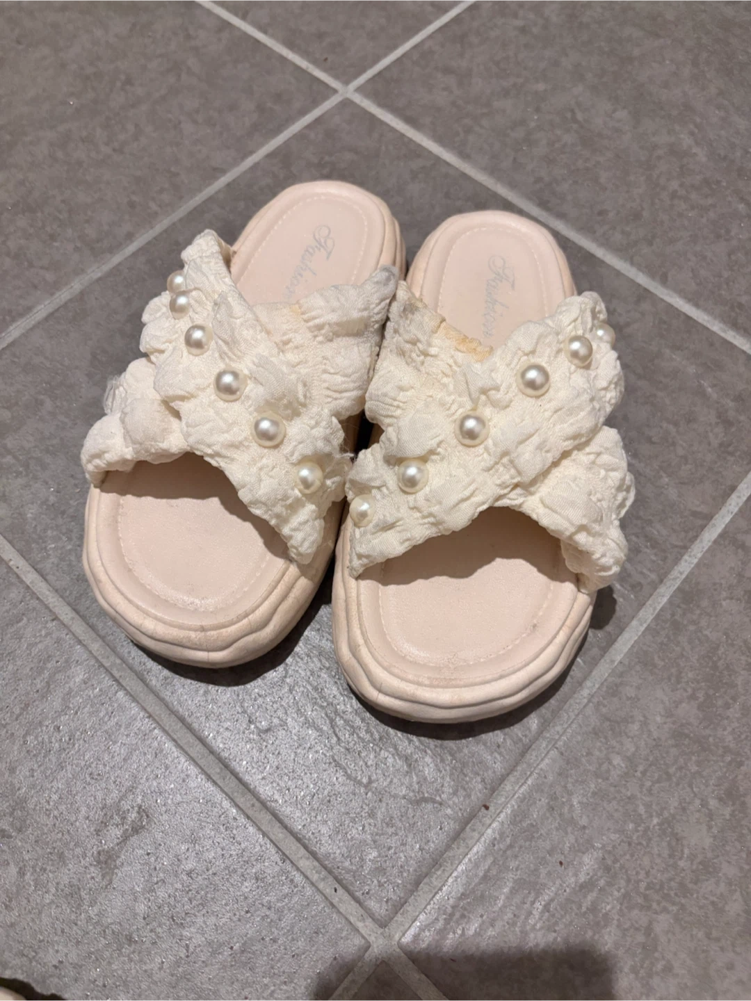 パール付き サンダル アイボリー