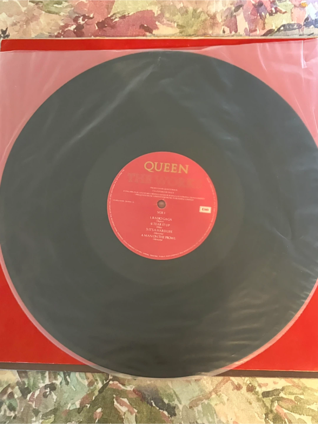 【中古】LPクイーン THE WORKS レコードの写真3枚目