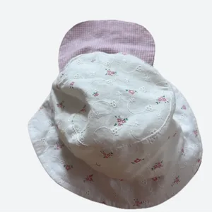 ベビー用 花柄刺繍ハット ピンク