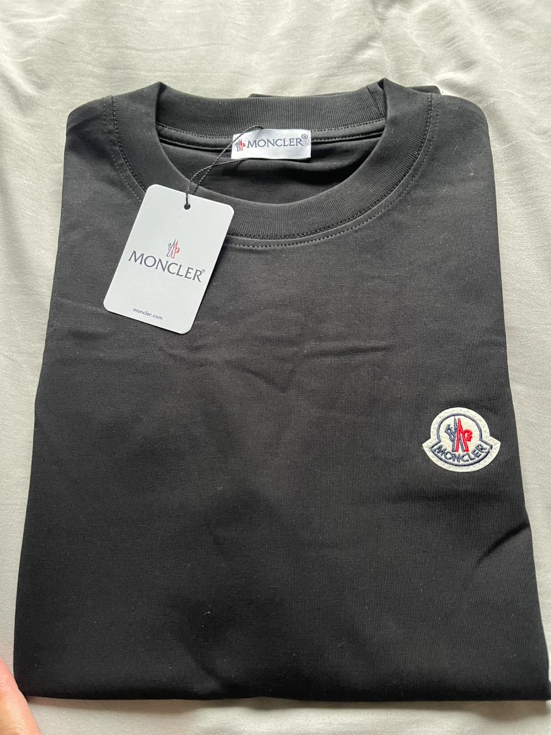 モンクレール Tシャツ 黒 Mサイズの写真2枚目