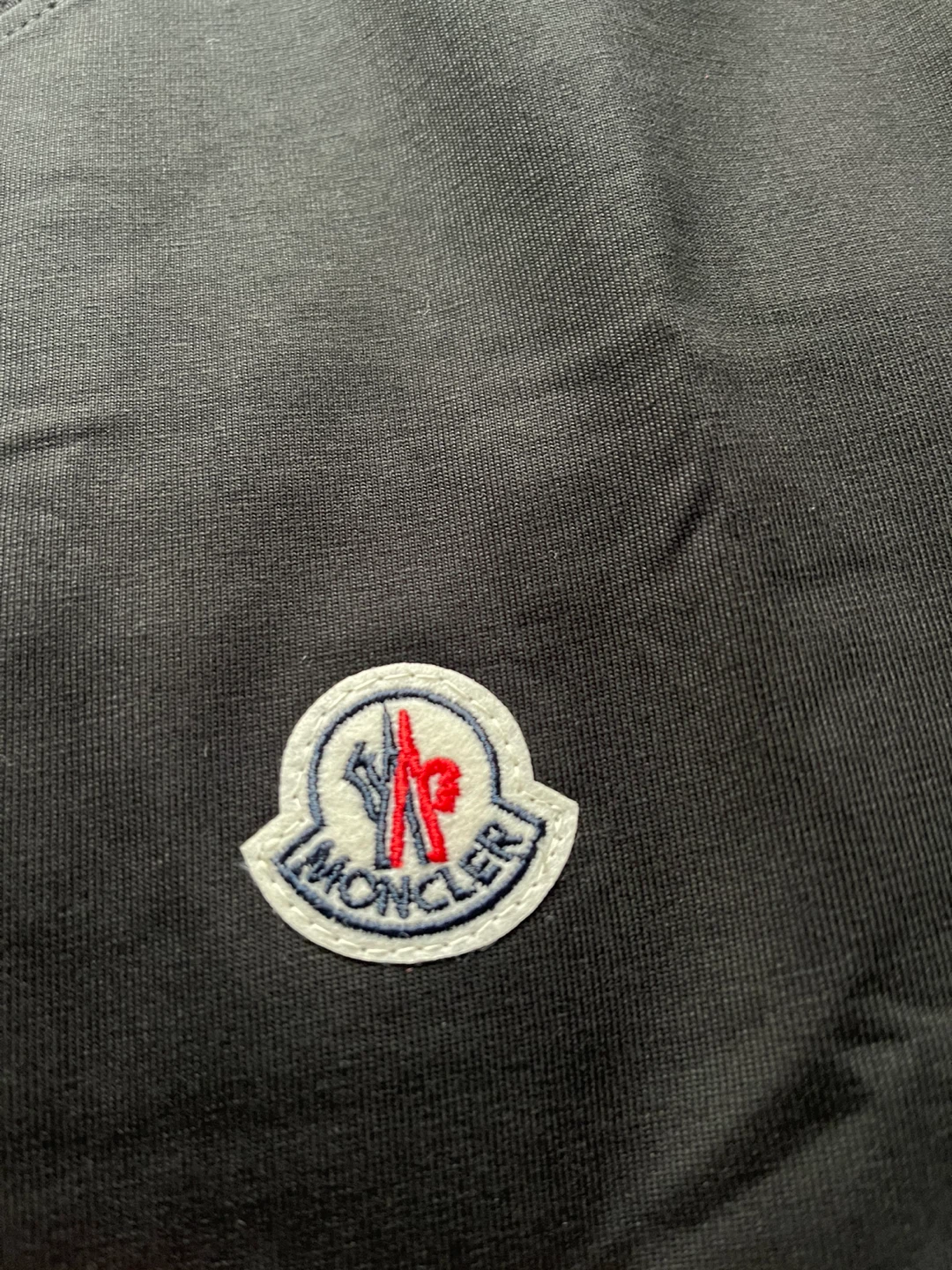 モンクレール Tシャツ 黒 Mサイズの写真4枚目