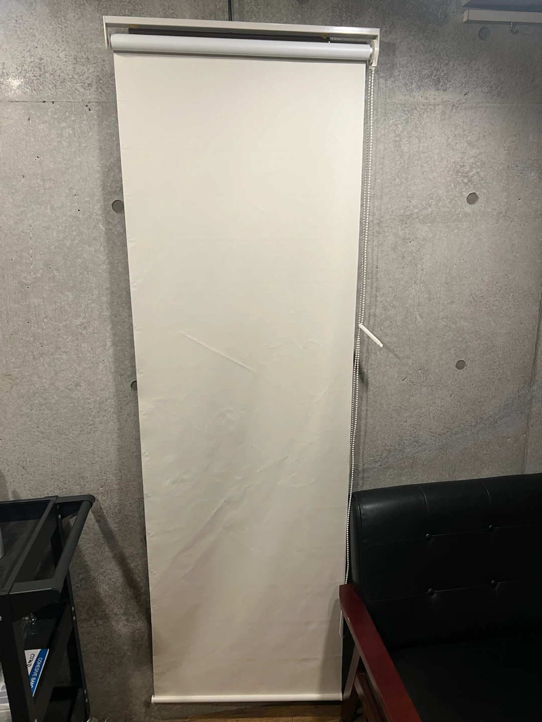 ロールスクリーン 幅60cm×高さ180cm ホワイト　取付金具付き