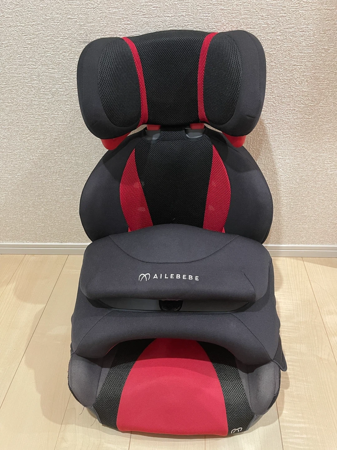 エールベベ サラット3ステップクワトロST チャイルドシート