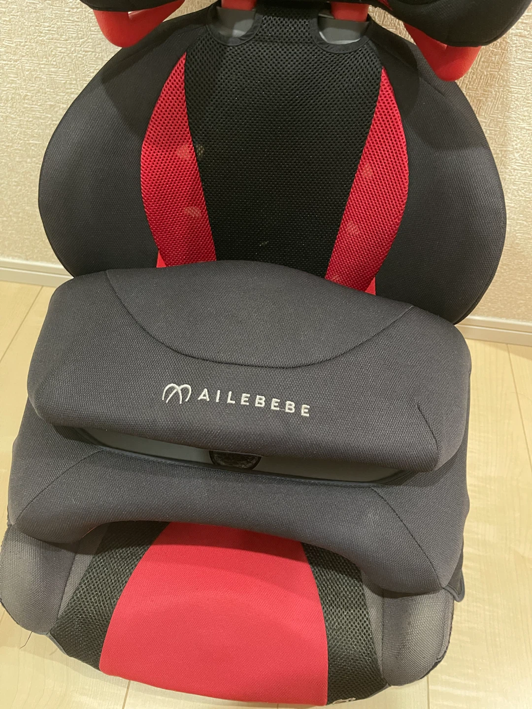 エールベベ サラット3ステップクワトロST チャイルドシートの写真2枚目