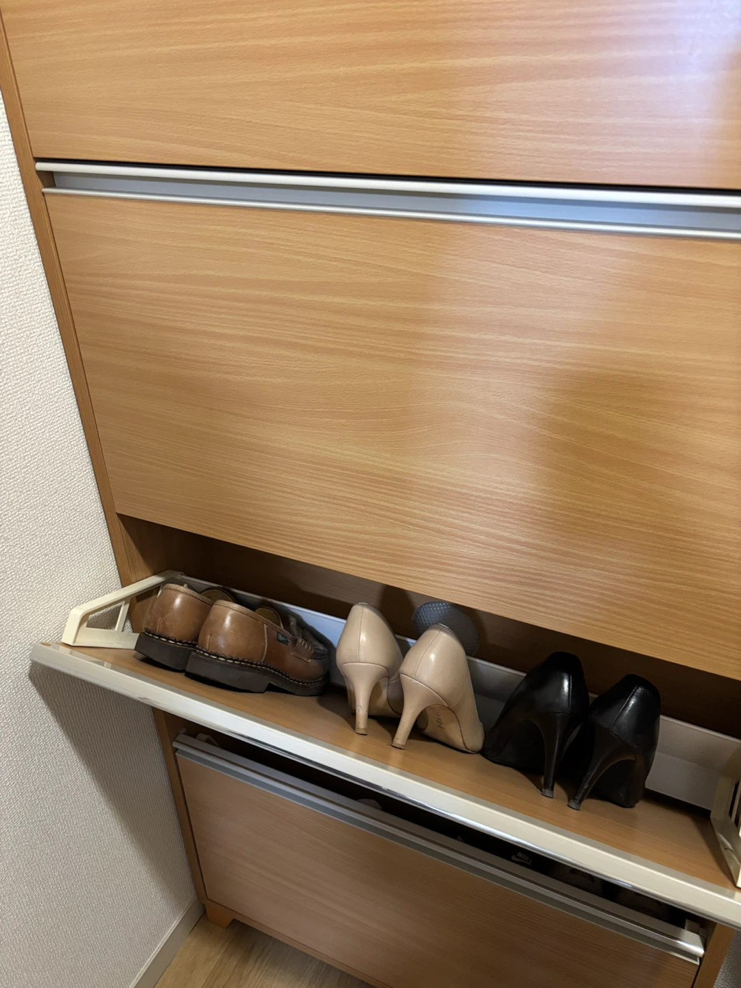 薄型シューズラック 4段 木目調の写真2枚目