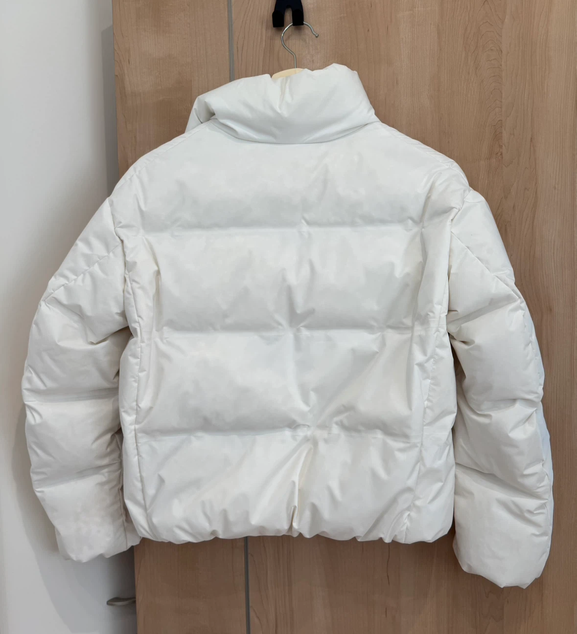 UNIQLOダウン ホワイト Mサイズの写真2枚目