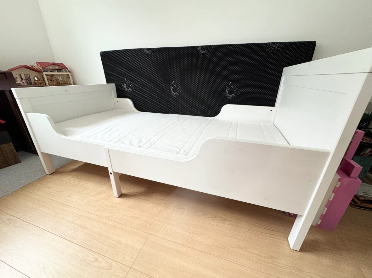 IKEA スンドヴィーク 伸長式ベッド（マット付き）