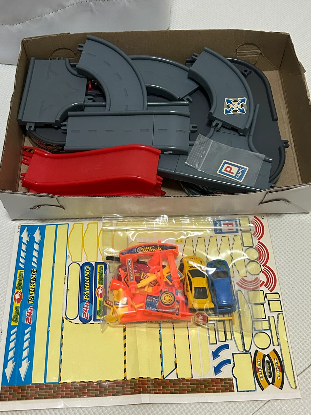 ドウシシャ スーパー立体パーキング ミニカー遊びの写真3枚目