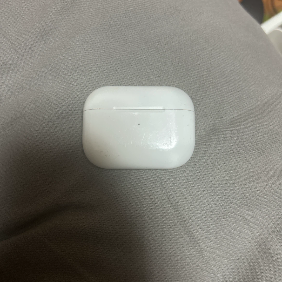 アップル AirPods Pro 充電ケース