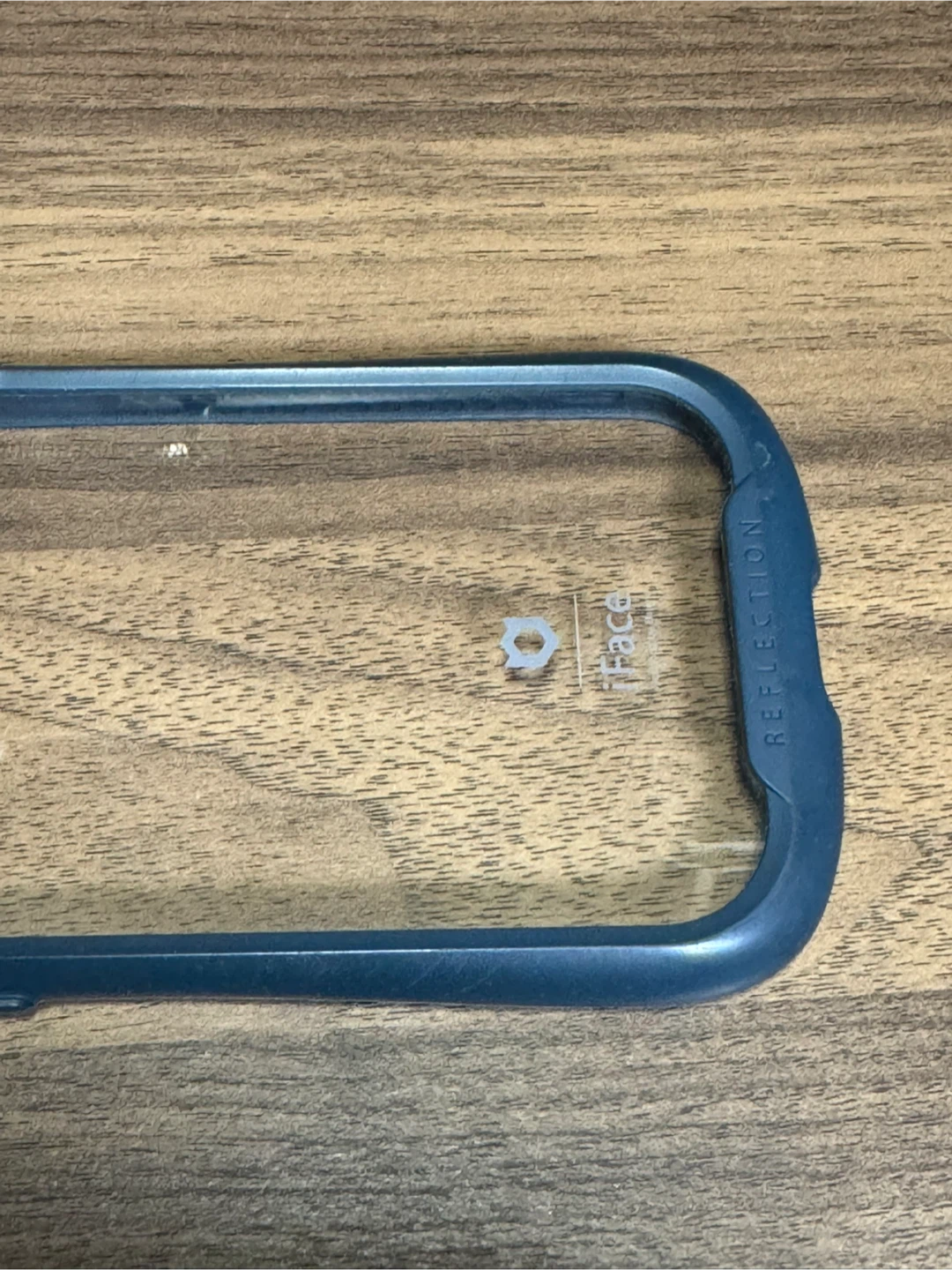 iFace Reflection iPhone15Pro クリア 強化ガラス (ネイビー)の写真4枚目