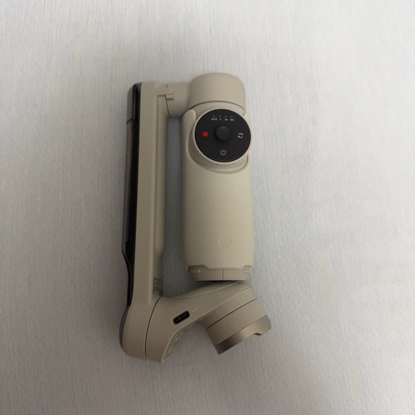 【定価14.000円 相当→ 8000円】お買い得価格で出品中！インスタ360 Flow スマホ用ジンバル付属品アリ箱無し