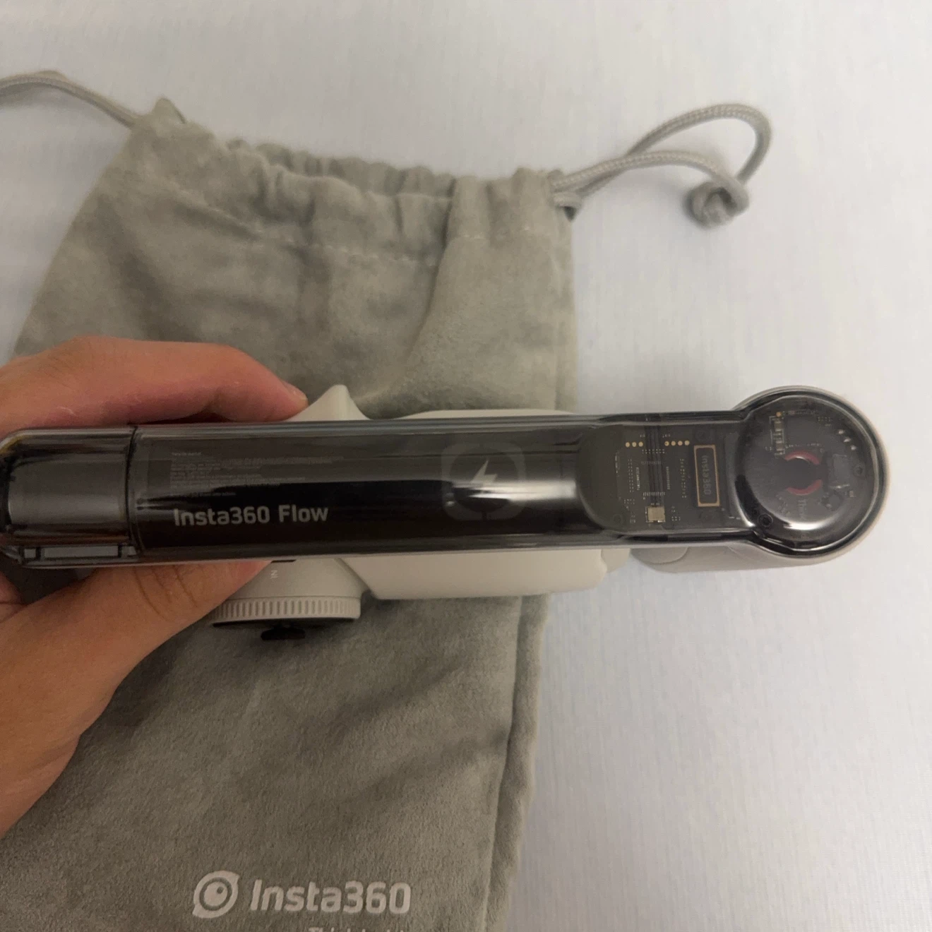 【定価14.000円 相当→ 8000円】お買い得価格で出品中！インスタ360 Flow スマホ用ジンバル付属品アリ箱無しの写真3枚目