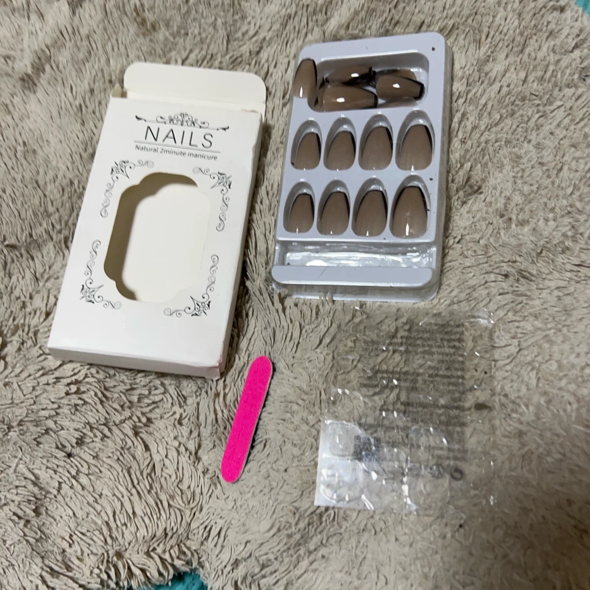 ネイルチップ フレンチデザイン ヌーディーカラー