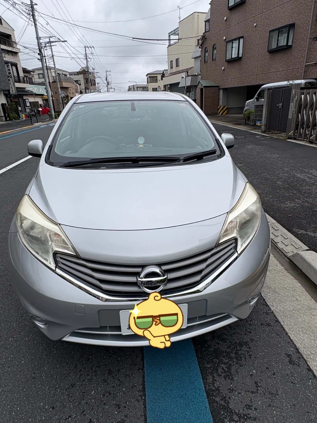 日産 ノート シルバーの写真3枚目
