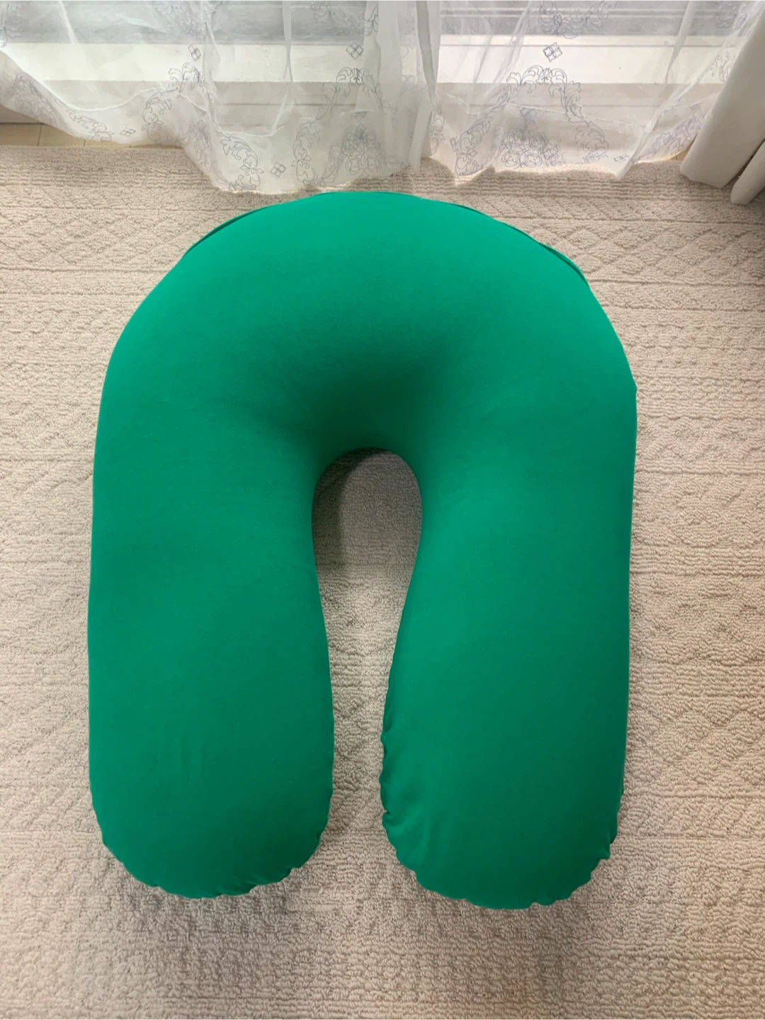 ヨギボー サポート U字型クッションの写真2枚目
