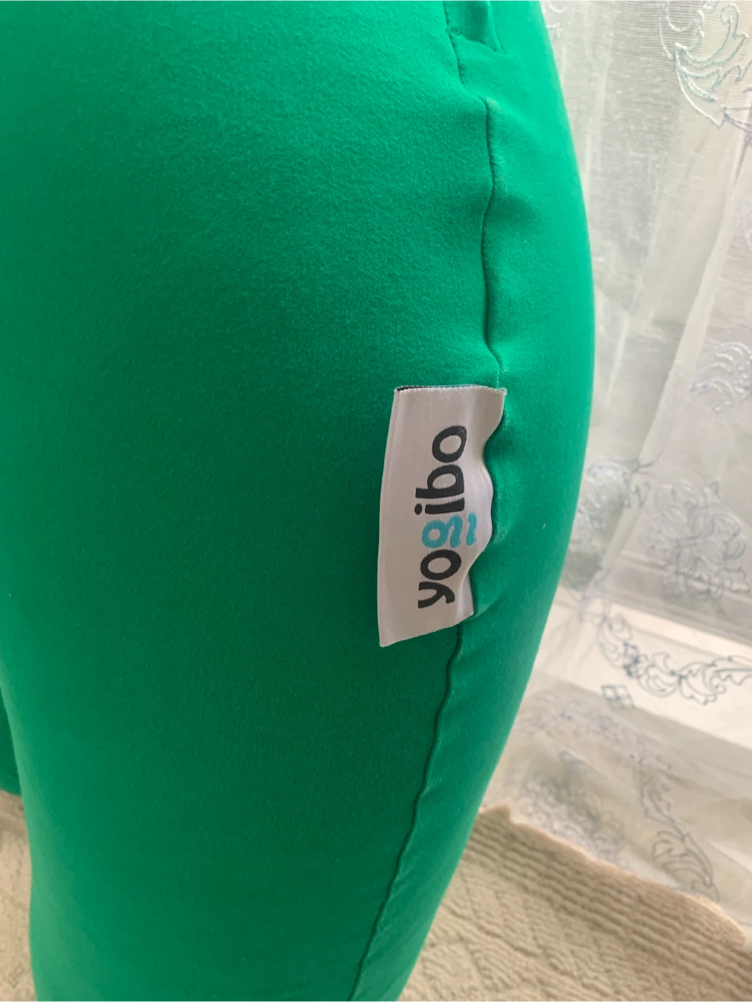ヨギボー サポート U字型クッションの写真3枚目